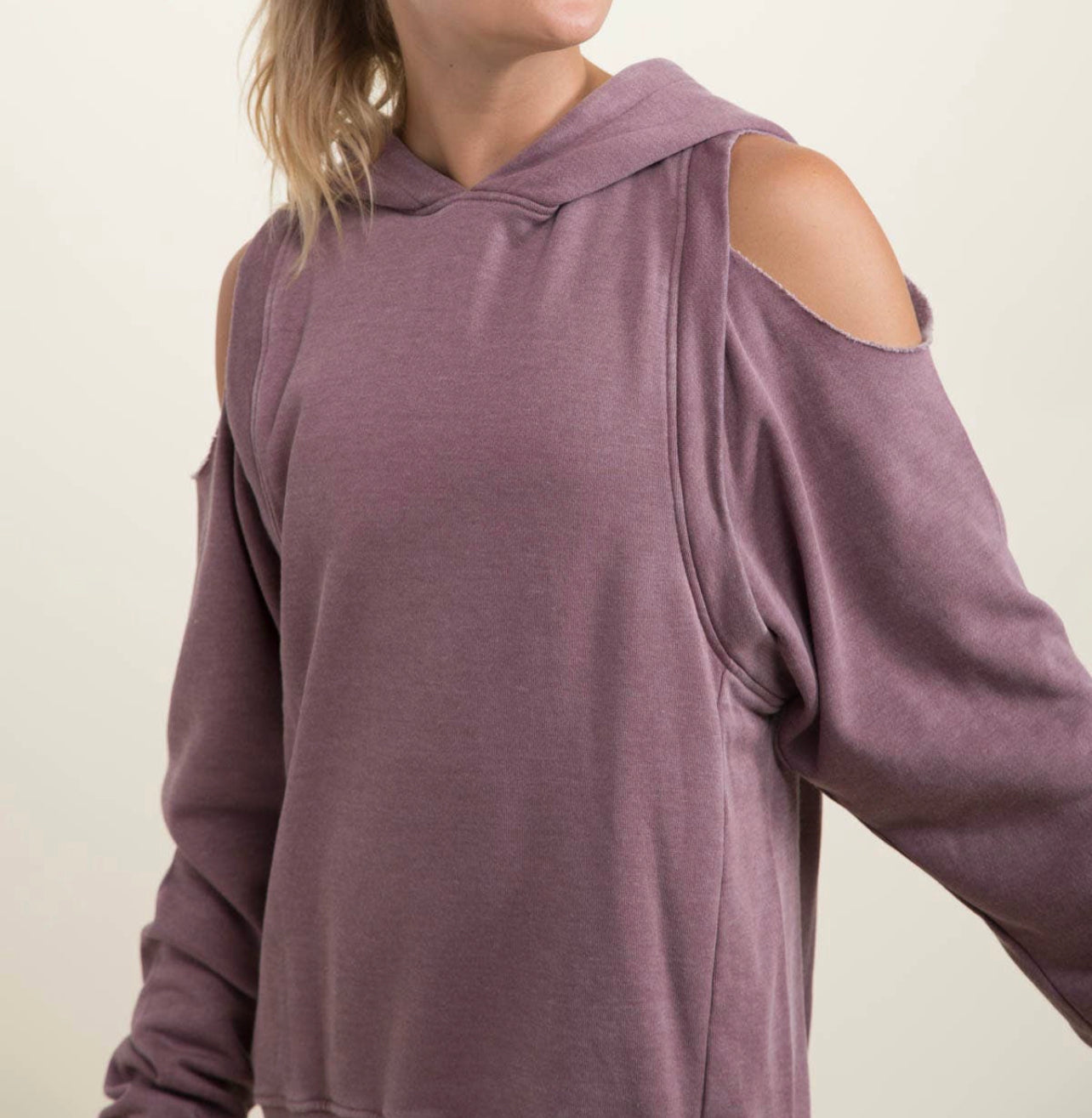 Cut shoulder hoodie