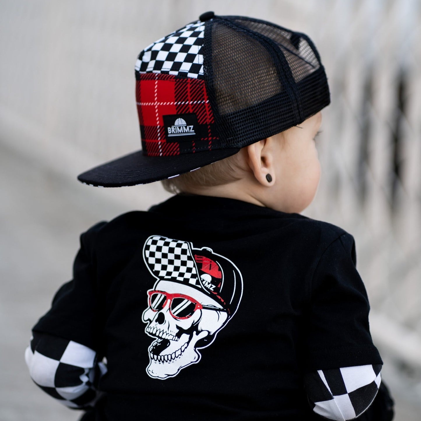 OFF THE WALL TEE